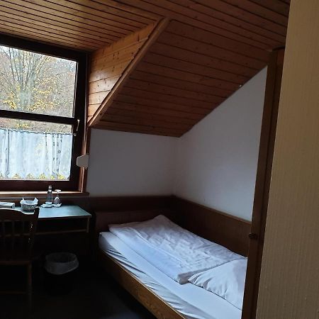 Autobahnraststatte Und Hotel Riedener Wald Ost Hausen  Esterno foto
